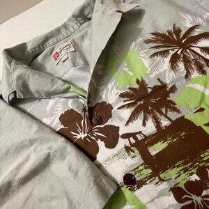 Hilo Hattie Hawaiian Original Shirt Mens SIze Large Palm Tree Casual Button Down